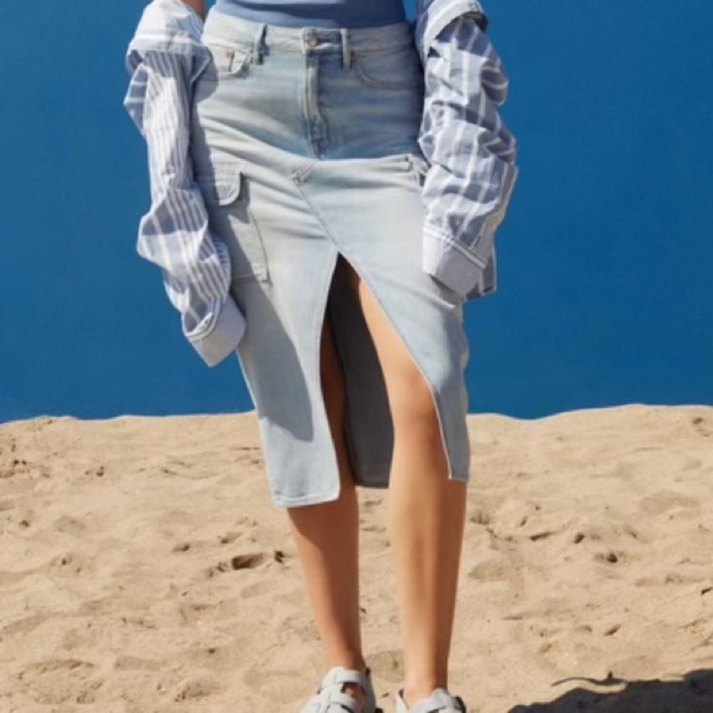 American eagle high waisted cargo denim midi skirt